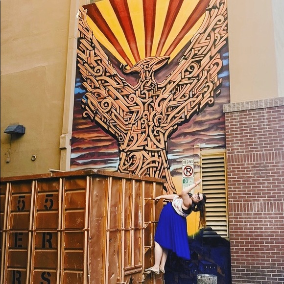 Meet your Posher: ONE DAY SHIPPING - Picture 5 of 6